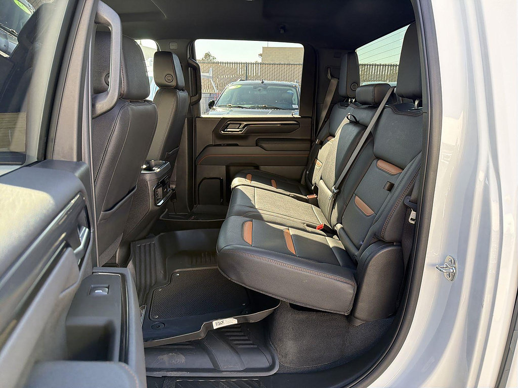 Used 2025 GMC Sierra 2500 AT4 AWD/4WD image 24