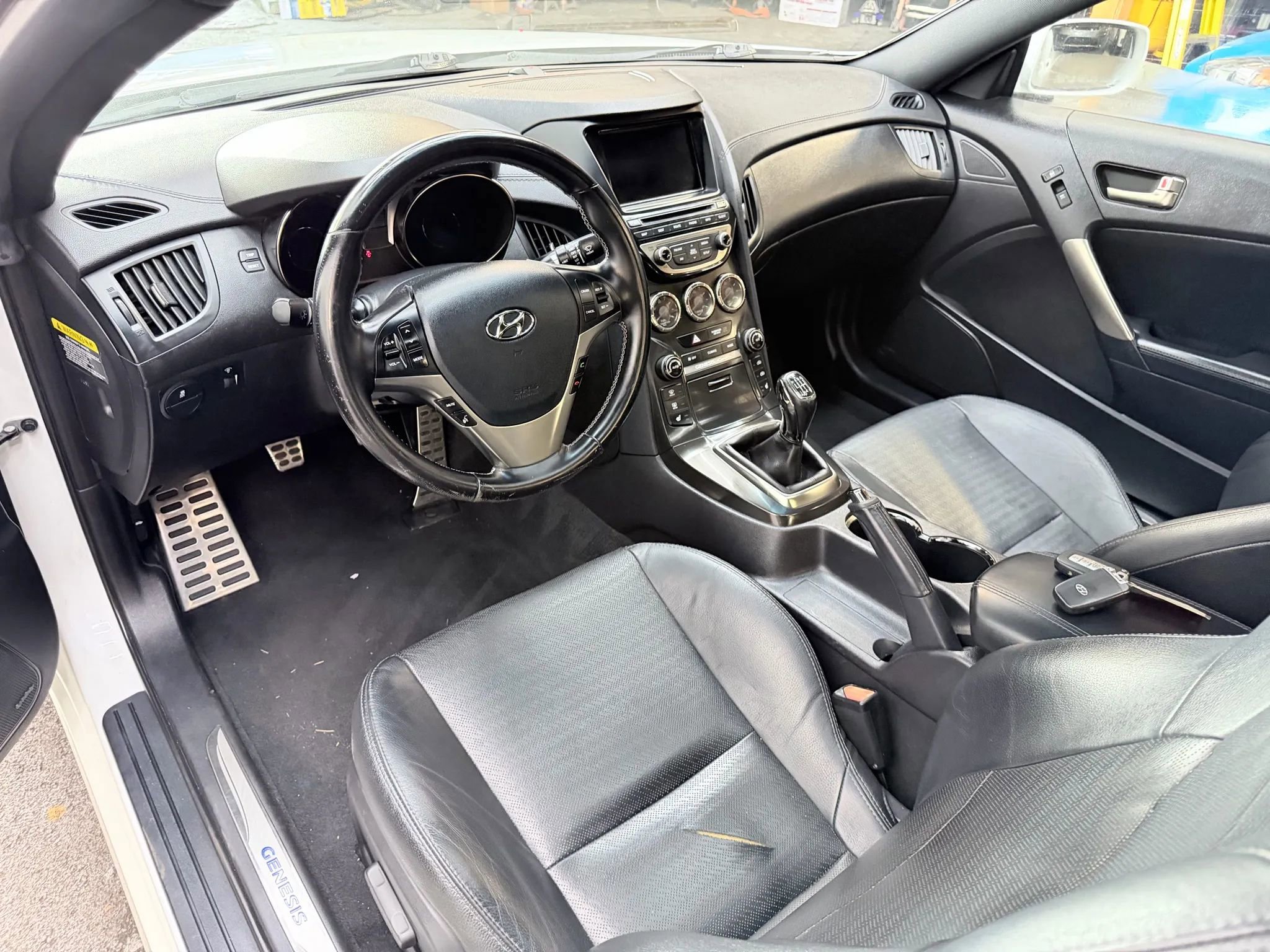 Used 2013 Hyundai Genesis 3.8 image 10
