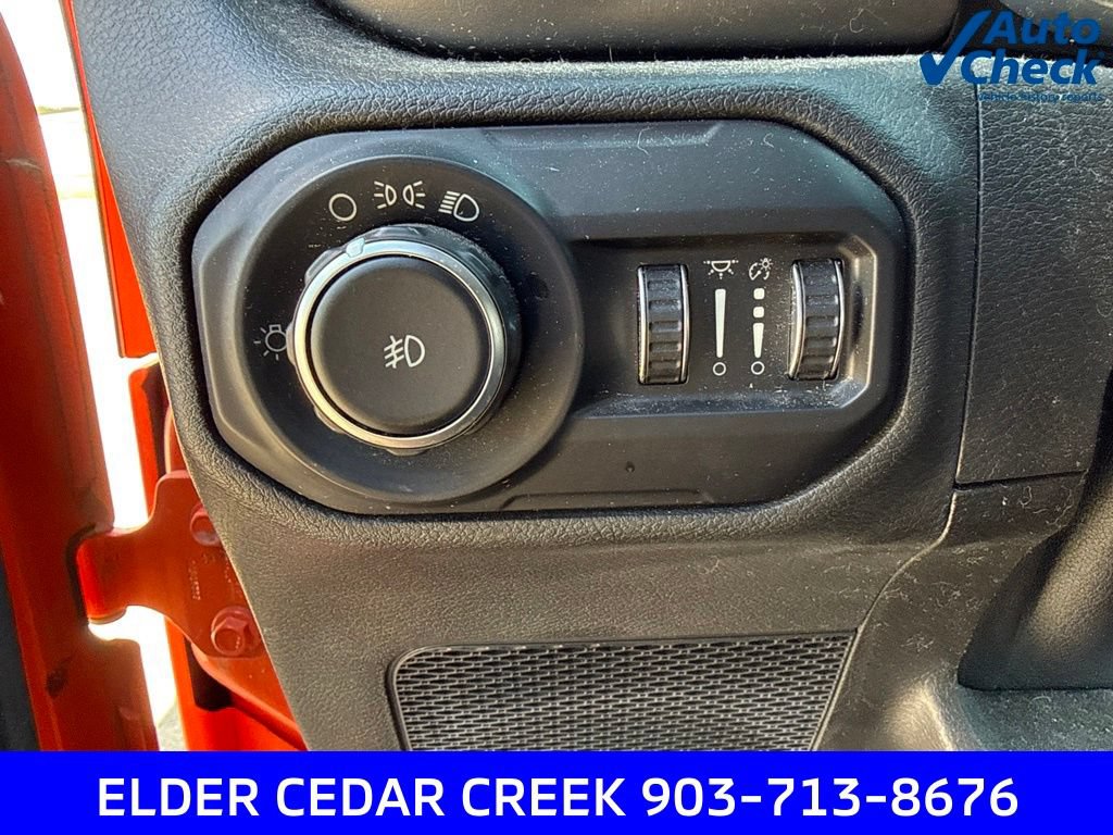 Used 2018 Jeep Wrangler Sport AWD/4WD image 16