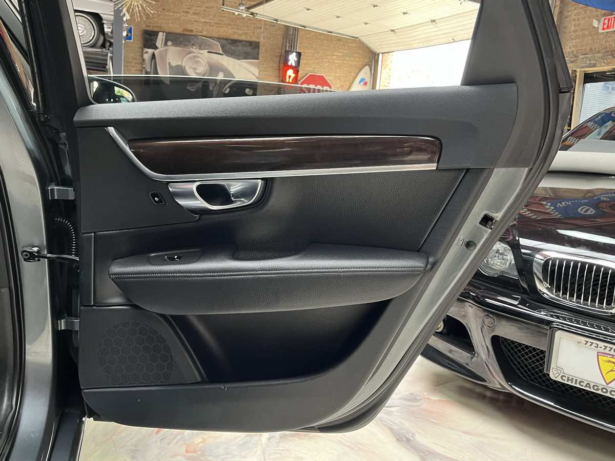 Used 2017 Volvo S90 T6 Momentum AWD/4WD image 30
