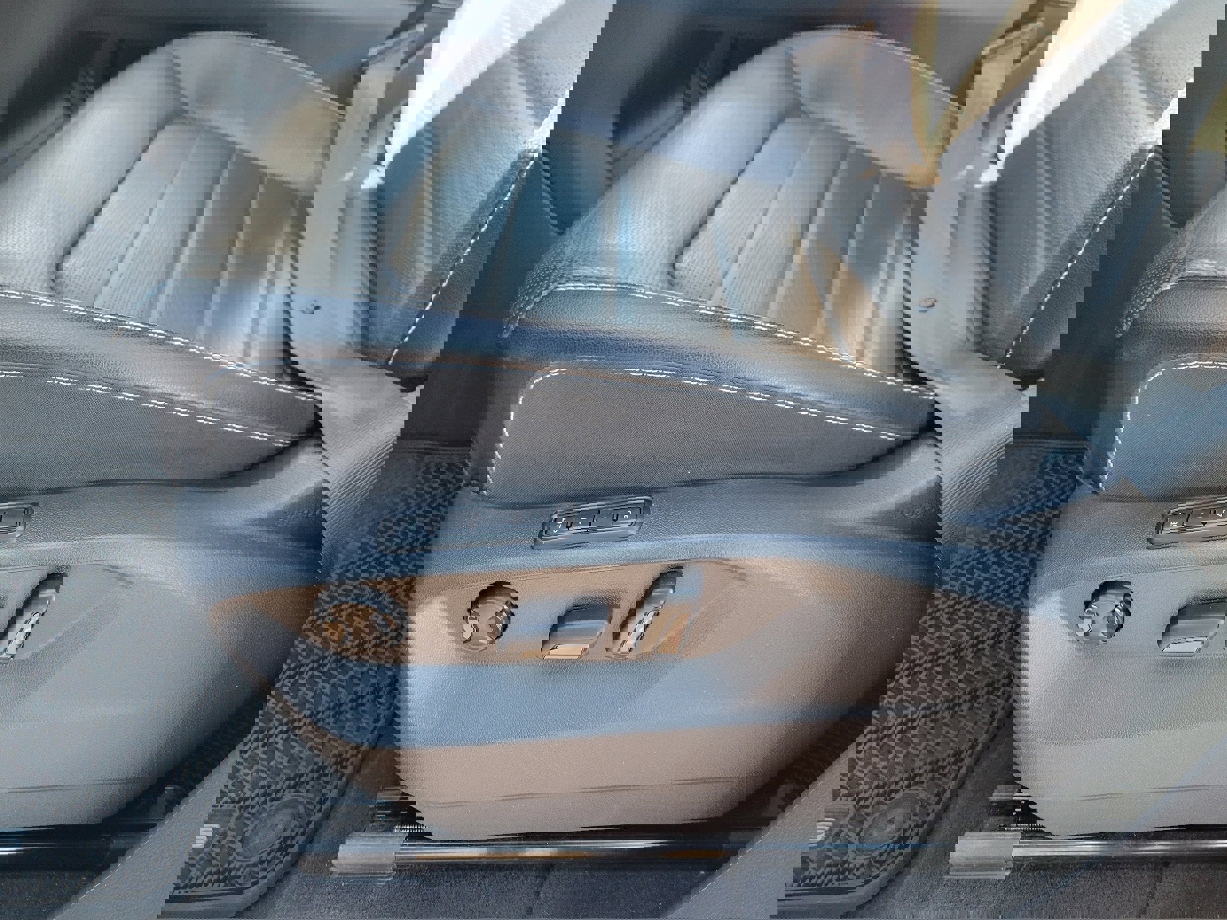 Used 2024 Volkswagen Atlas SEL image 29