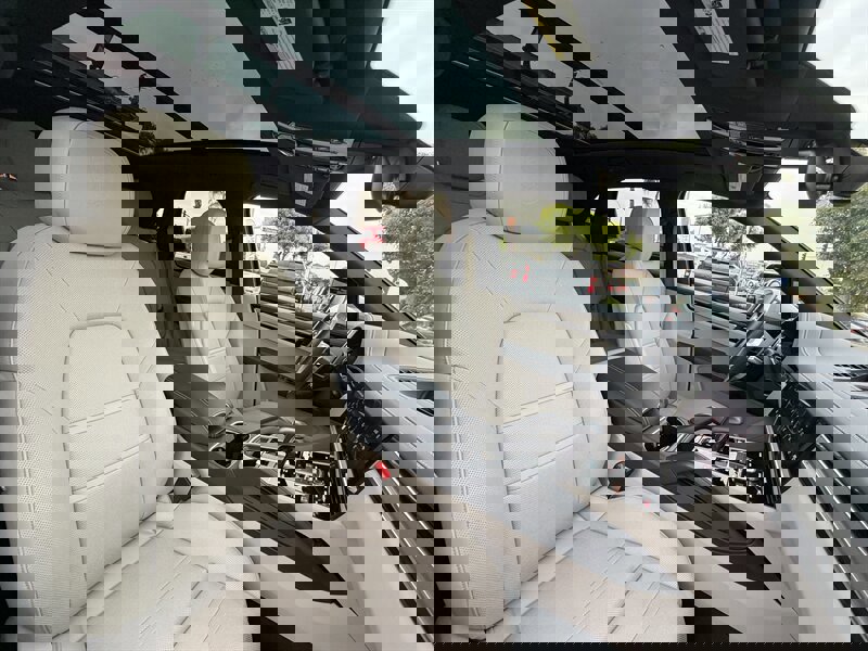 Used 2023 Porsche Cayenne S Platinum w/ Premium Package Plus image 50