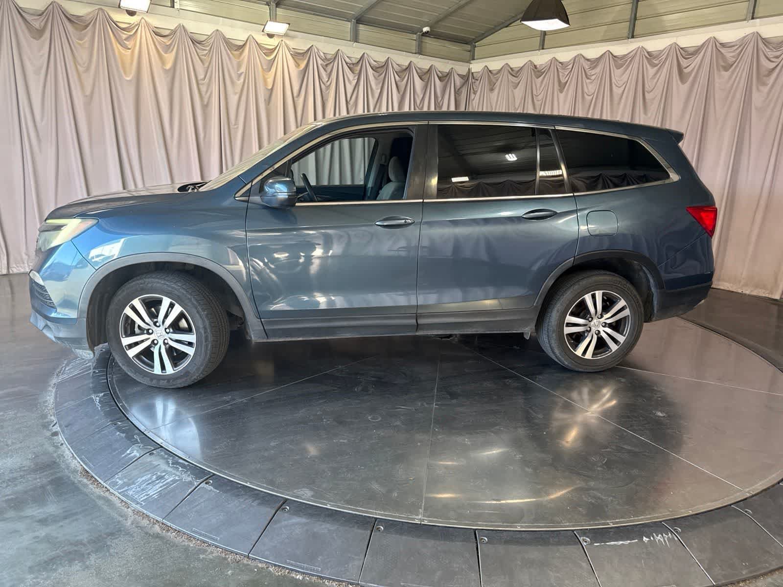 Used 2017 Honda Pilot EX image 7