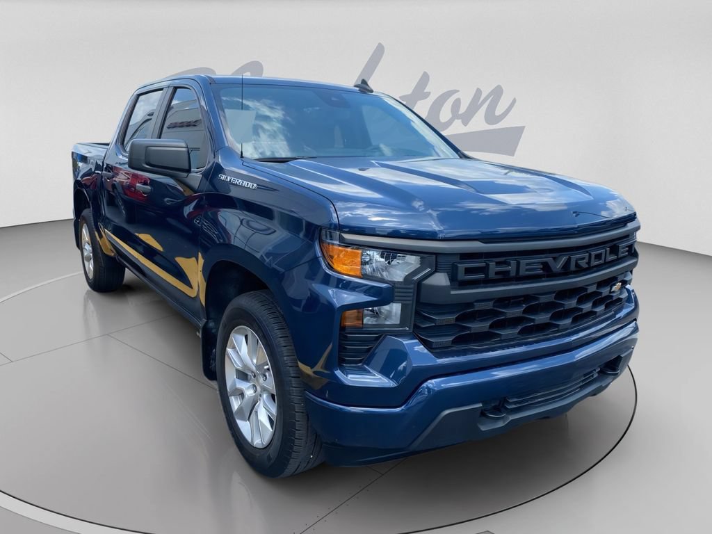 Used 2022 Chevrolet Silverado 1500 Custom RWD image 2