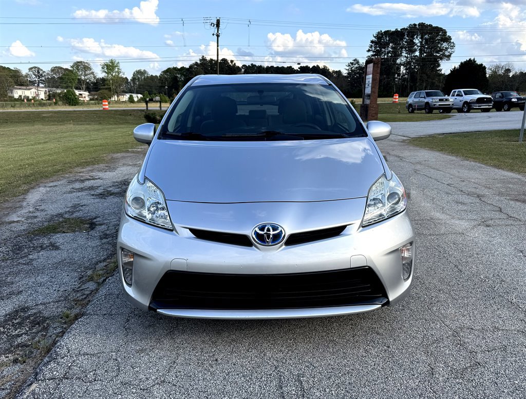Used 2014 Toyota Prius Two image 2