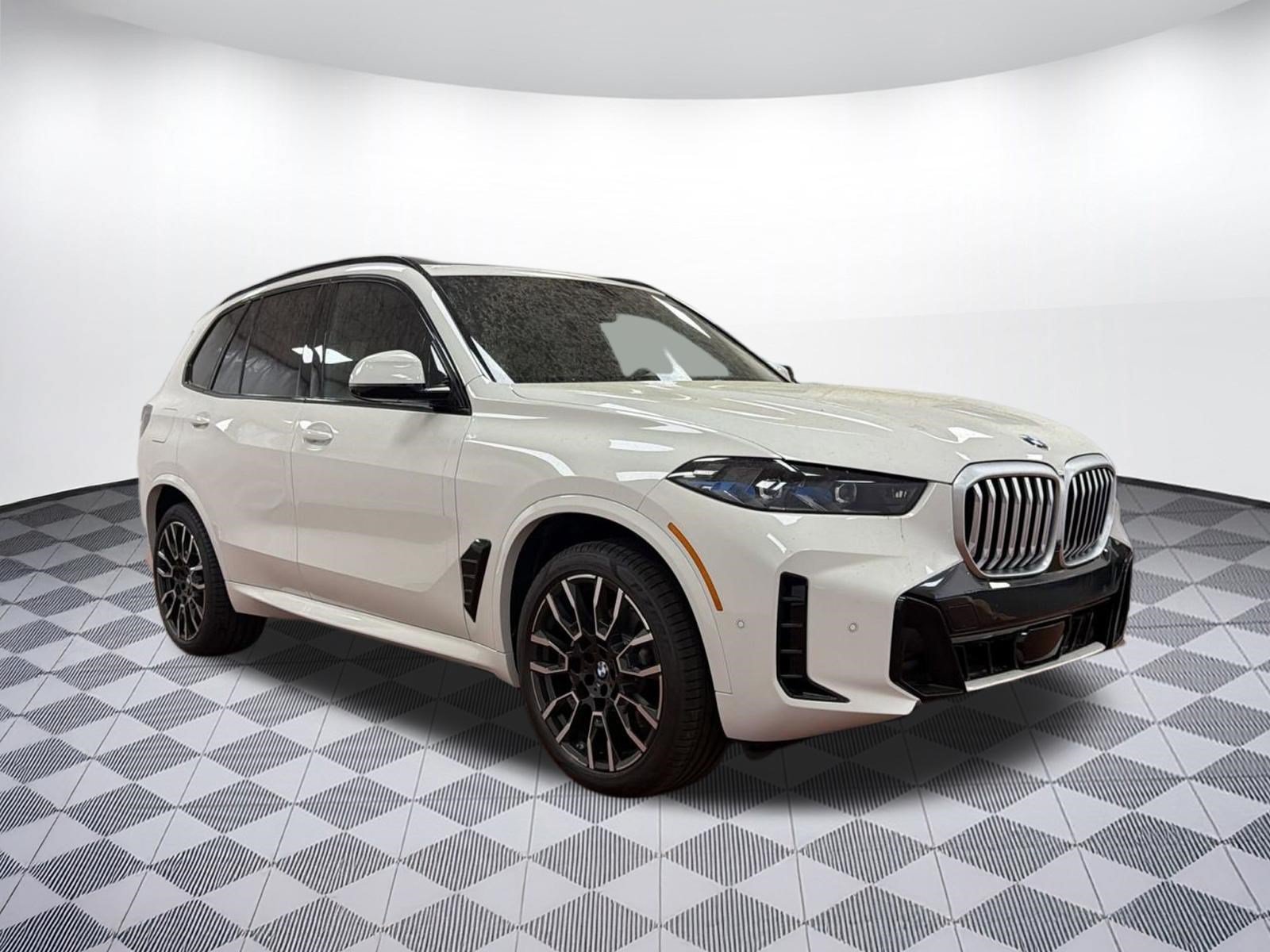 Used 2026 BMW X5 xDrive40i w/ M Sport Package AWD/4WD image 6