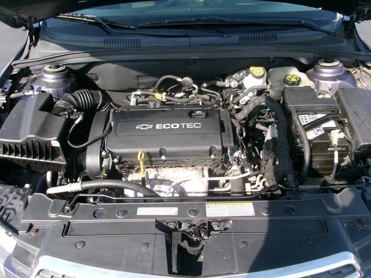 Used 2014 Chevrolet Cruze LS FWD image 11
