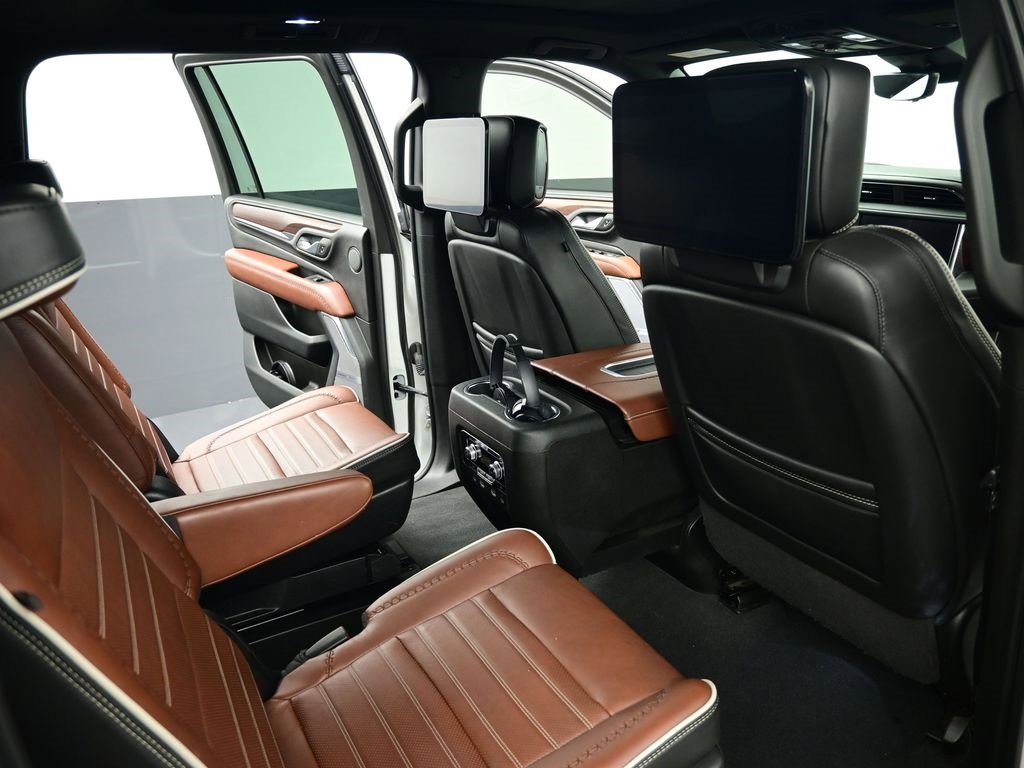 Used 2023 GMC Yukon XL Denali Ultimate image 35