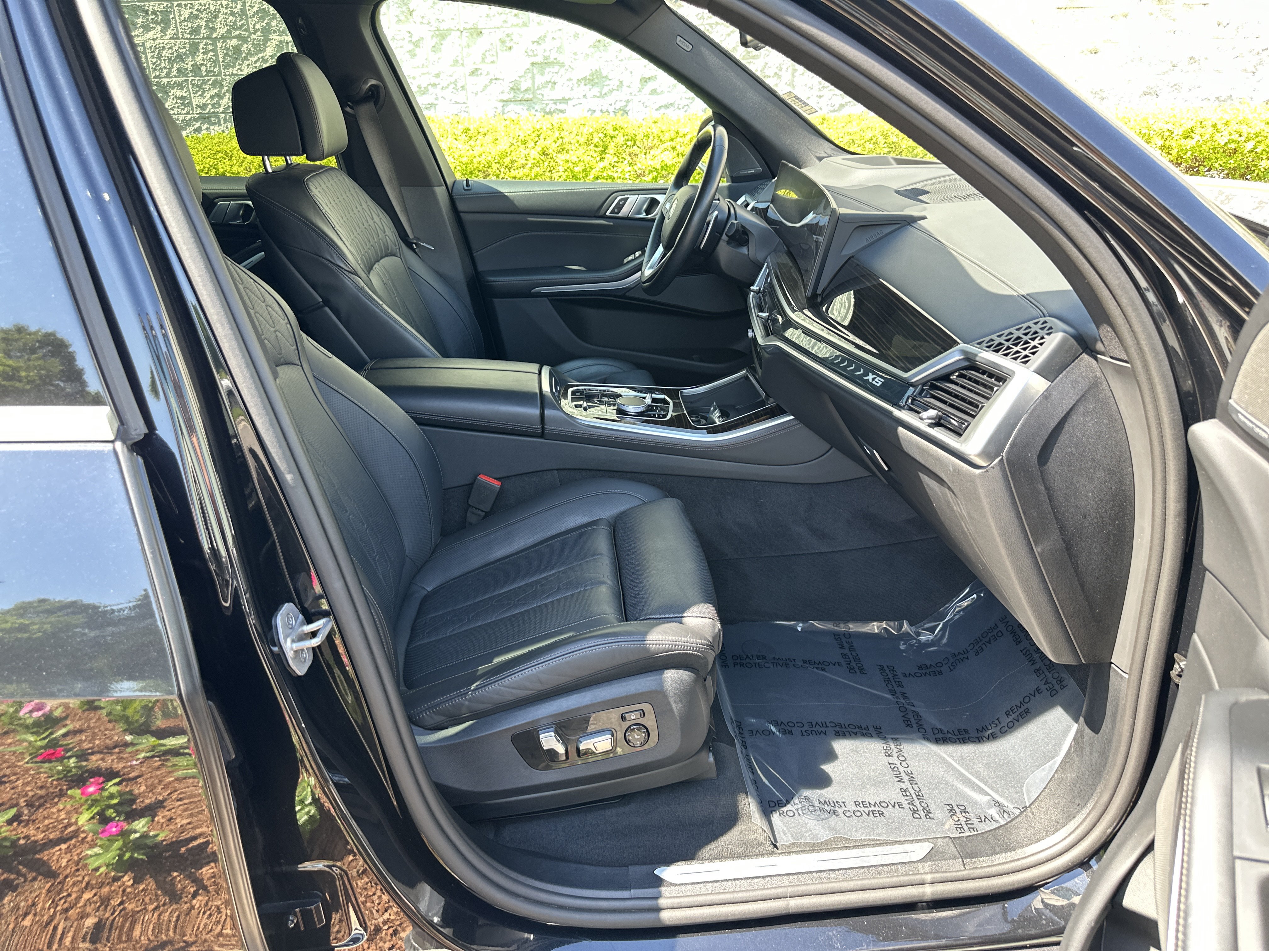 Used 2025 BMW X5 xDrive50e AWD/4WD image 22