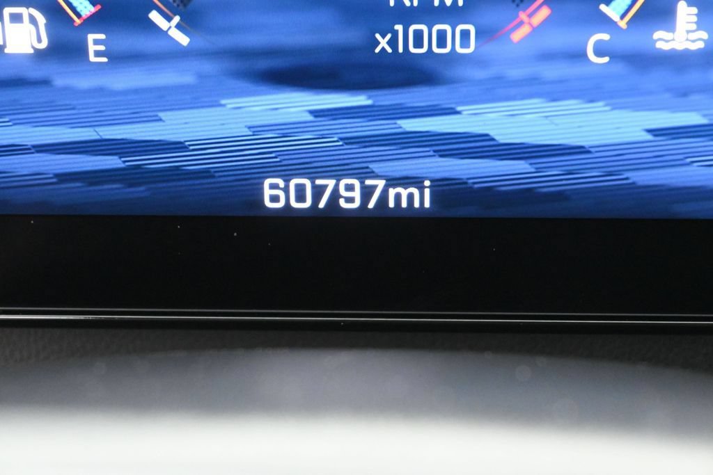 Used 2024 Chevrolet Traverse LS FWD image 38