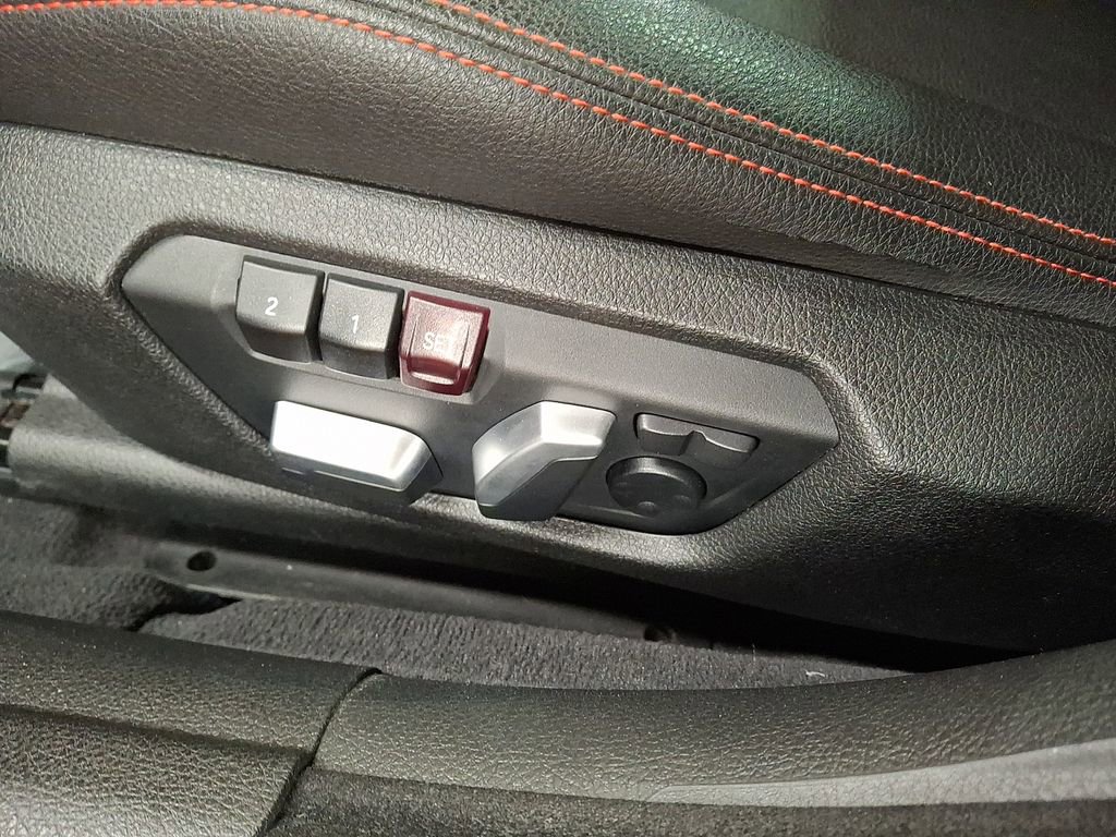 Used 2018 BMW 330i Gran Turismo xDrive image 12