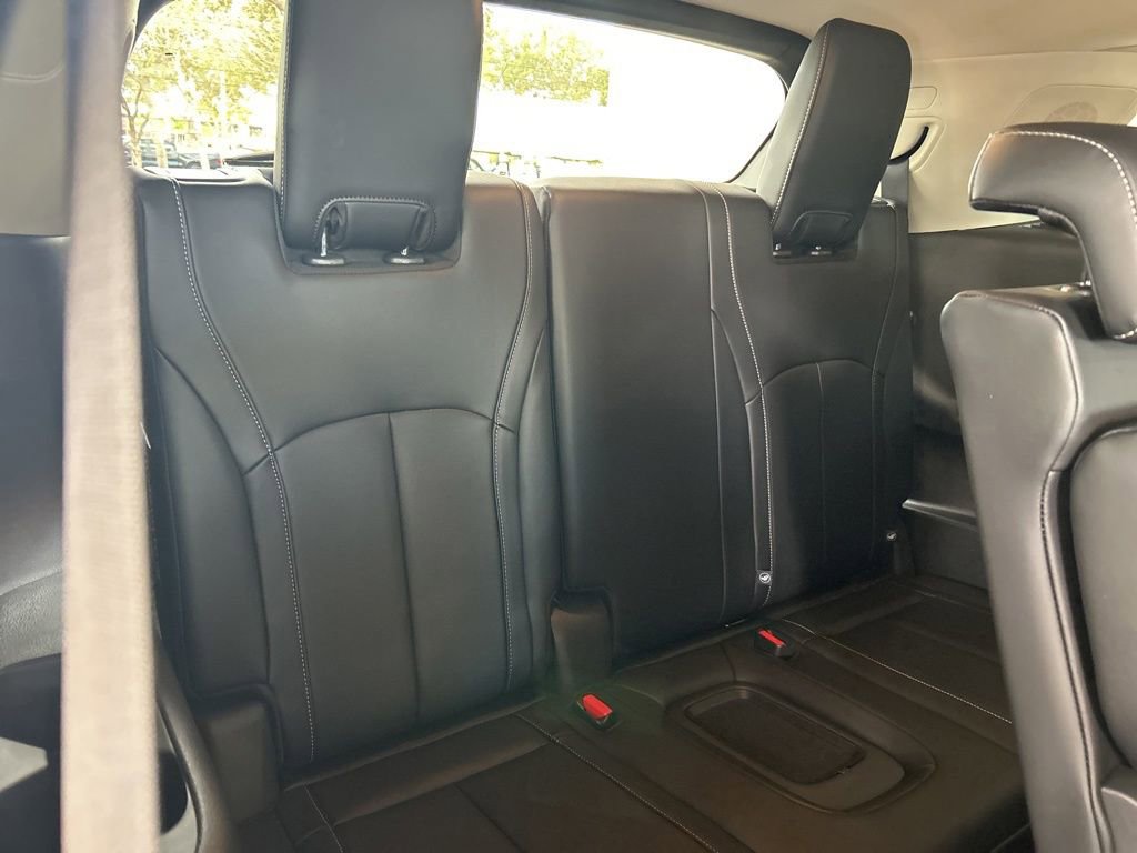 Used 2024 INFINITI QX60 Luxe w/ Performance Audio Package image 25