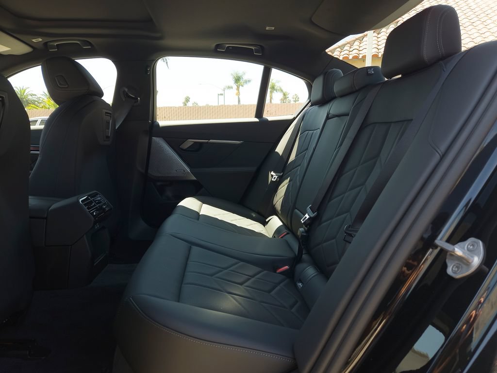 New 2027 BMW 530i w/ M Sport Package RWD image 8