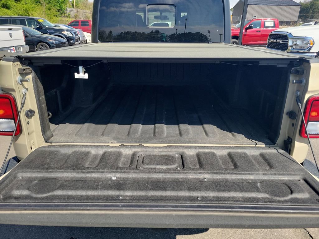 Used 2022 Jeep Gladiator Mojave w/ Cold Weather Group image 37