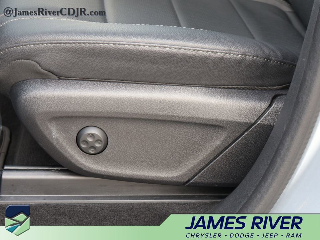 Used 2025 Mercedes-Benz GLE 350 4MATIC image 24