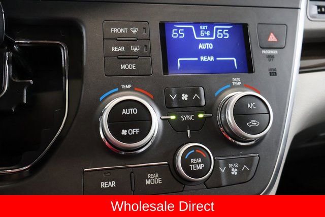 Used 2017 Toyota Sienna XLE w/ XLE Navigation Package AWD/4WD image 21