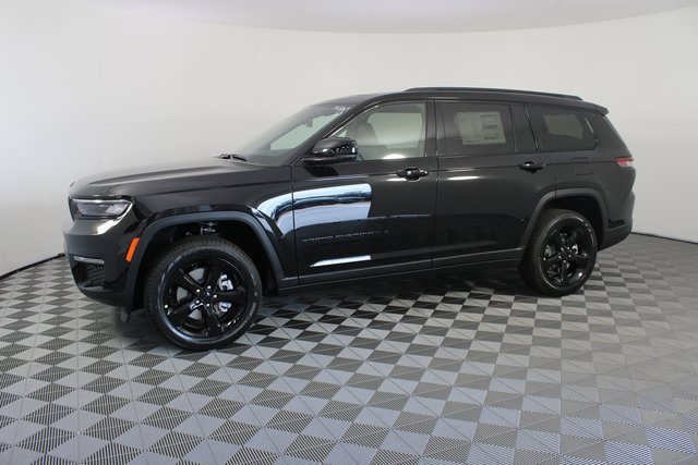 New 2025 Jeep Grand Cherokee L Limited w/ Black Appearance Package image 2