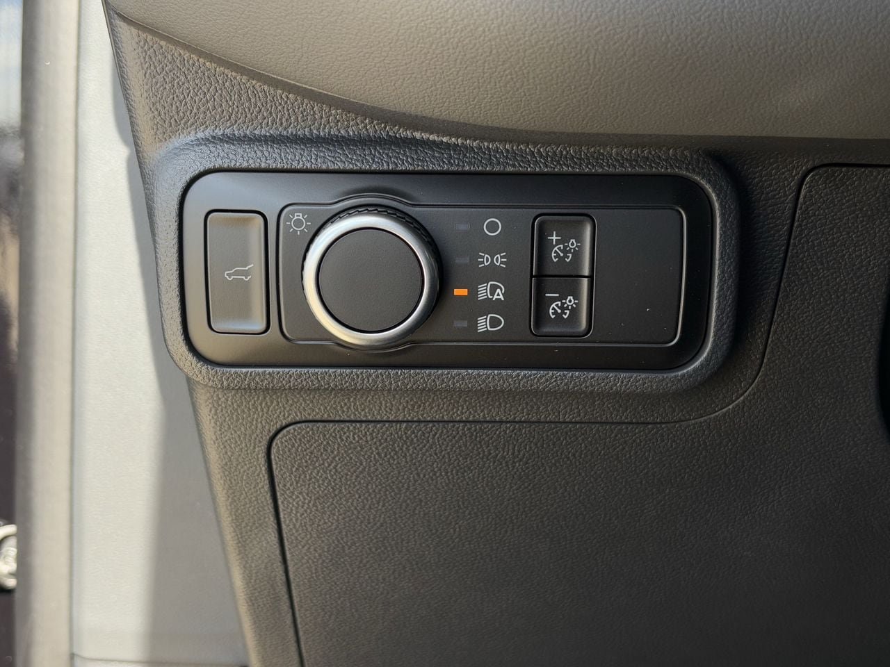 New 2026 Ford Explorer Active AWD/4WD image 21