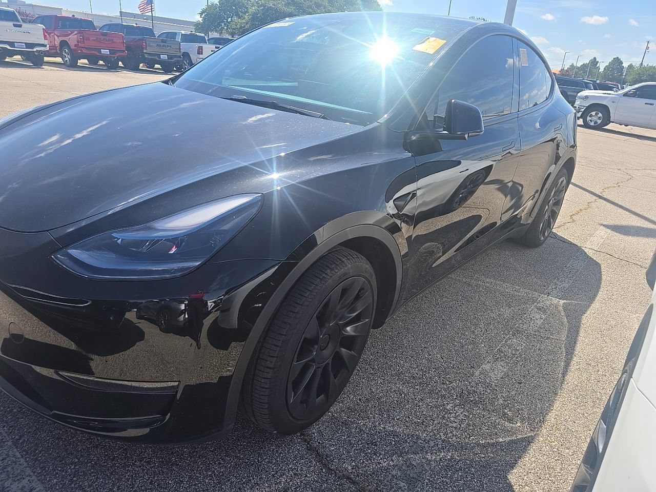 Used 2025 Tesla Model Y Long Range AWD/4WD image 1