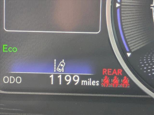 Used 2025 Lexus ES 300h w/ Premium Package image 10