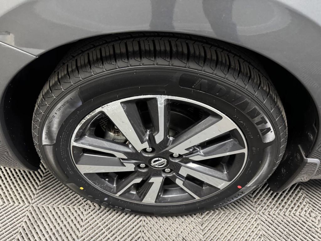 Used 2021 Nissan Versa SV image 23