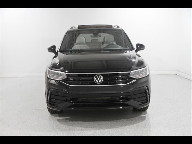 Certified 2024 Volkswagen Tiguan SE R-Line AWD/4WD image 2