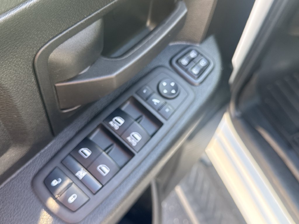Used 2024 RAM 2500 Tradesman w/ Chrome Appearance Group AWD/4WD image 28