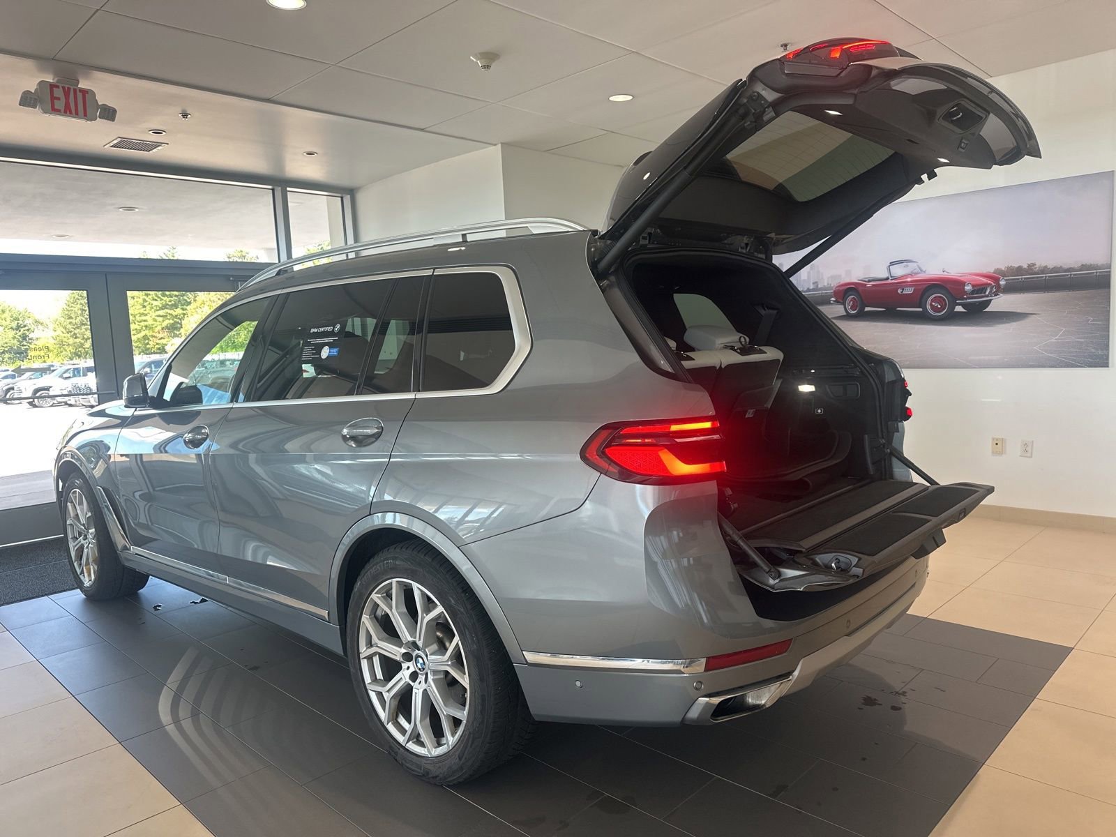 Certified 2023 BMW X7 xDrive40i w/ Premium Package image 11
