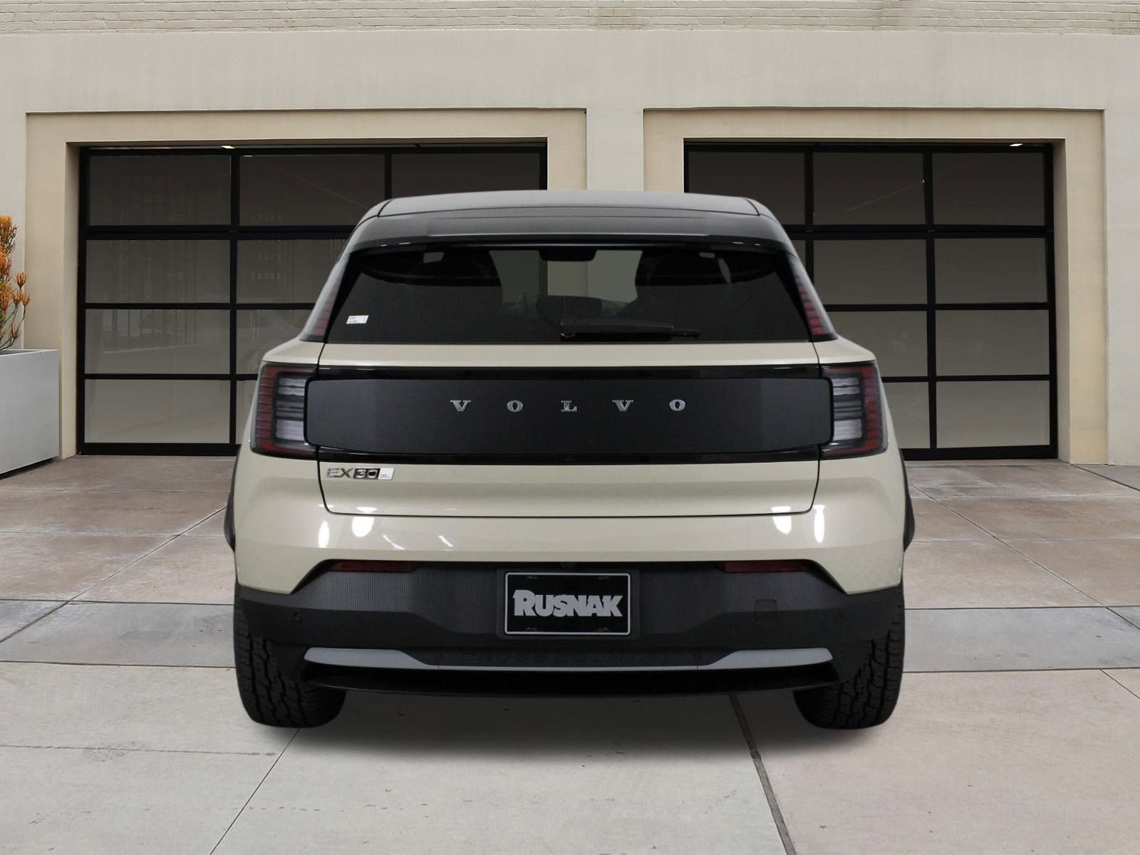 New 2026 Volvo EX30 Cross Country Ultra image 4