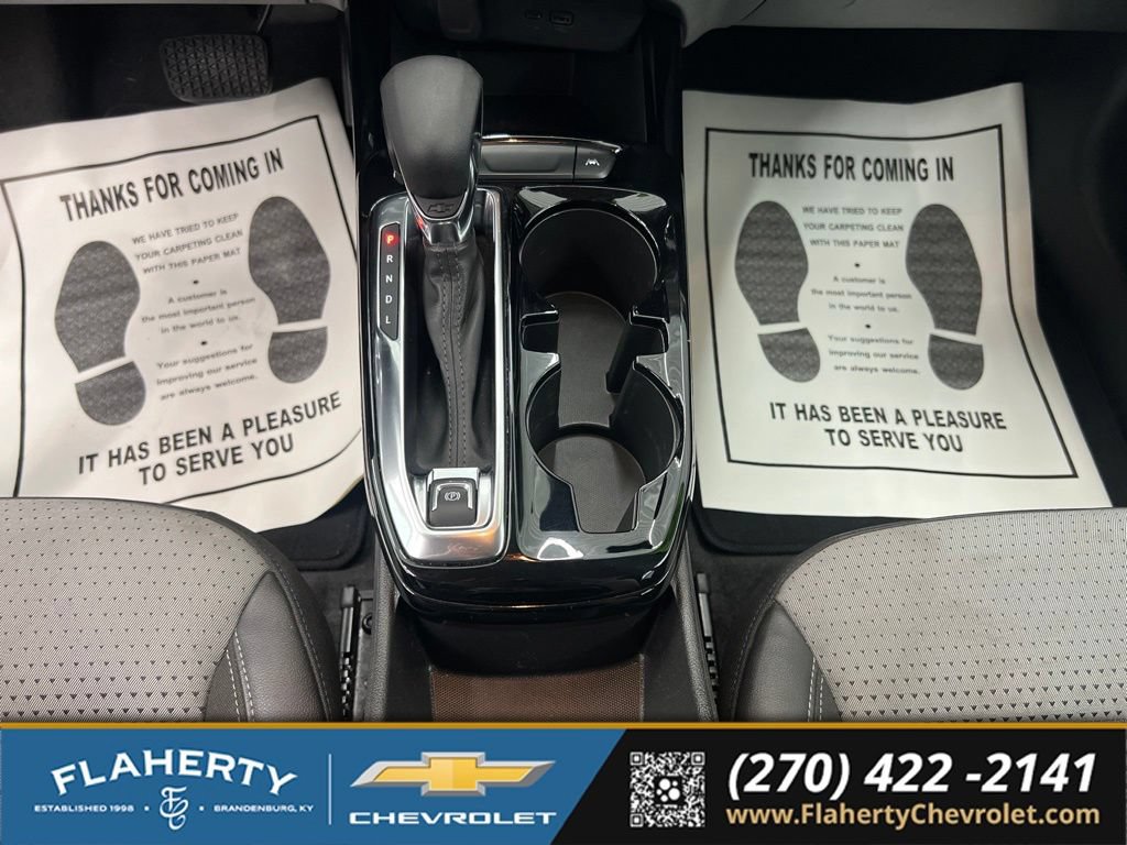 Used 2025 Chevrolet Trax LT FWD image 29