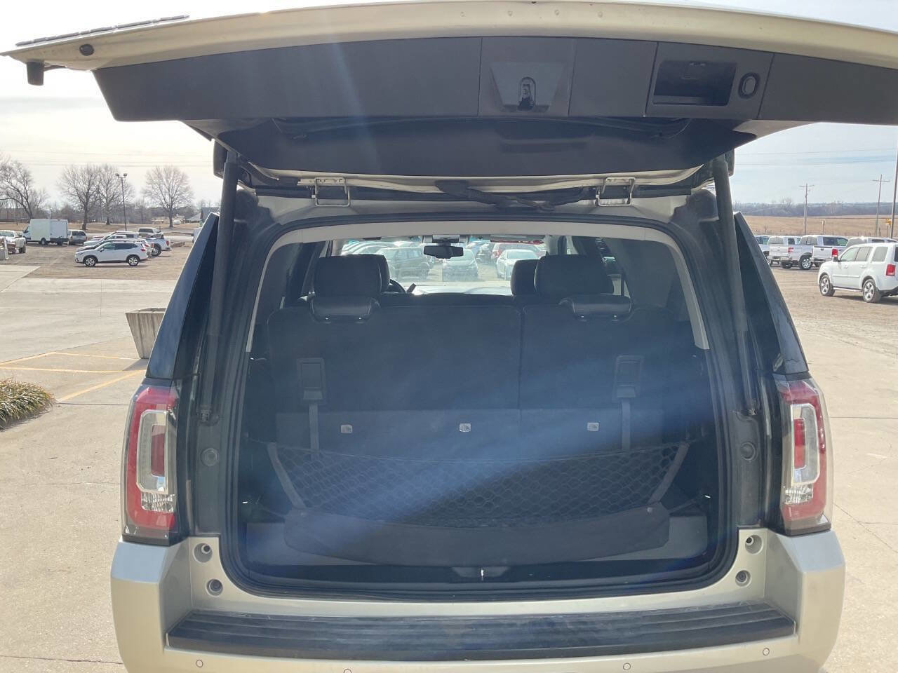 Used 2016 GMC Yukon SLE w/ Convenience Package RWD image 7