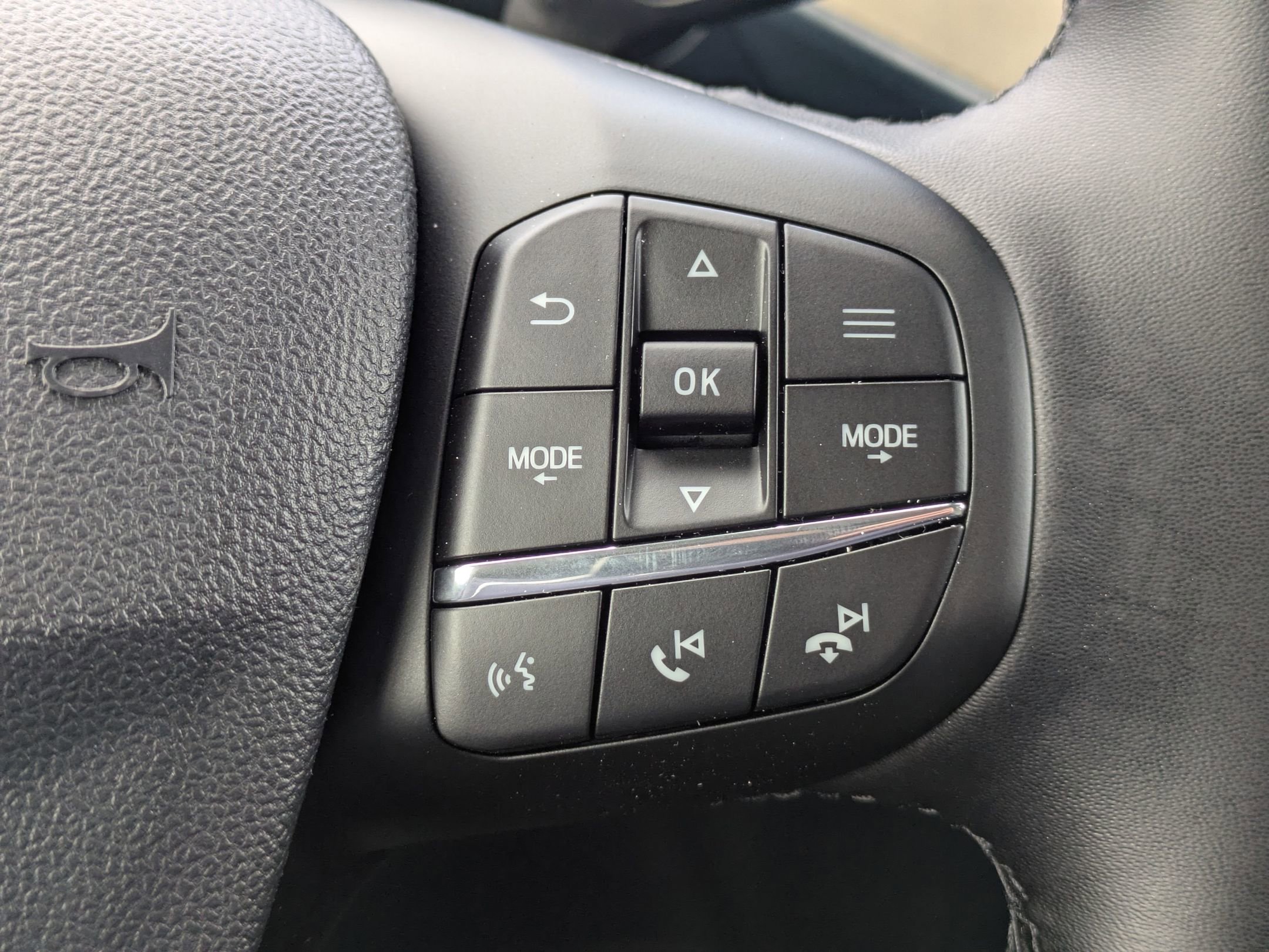 New 2026 Ford Maverick Lariat w/ 4K Tow Package image 16