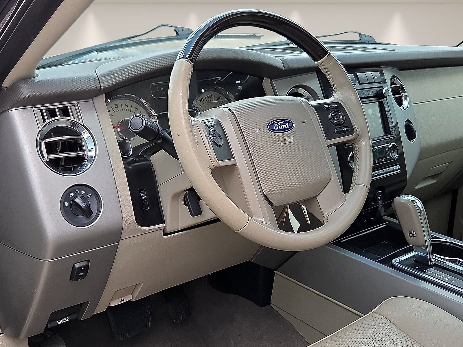 Used 2014 Ford Expedition EL Limited w/ Equipment Group 301A RWD image 15