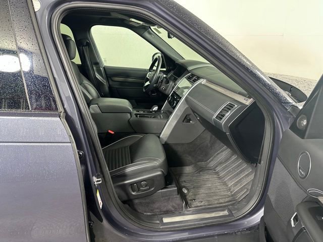 Used 2024 Land Rover Discovery Metropolitan Edition AWD/4WD image 10