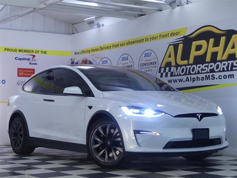 Used 2025 Tesla Model X image 1