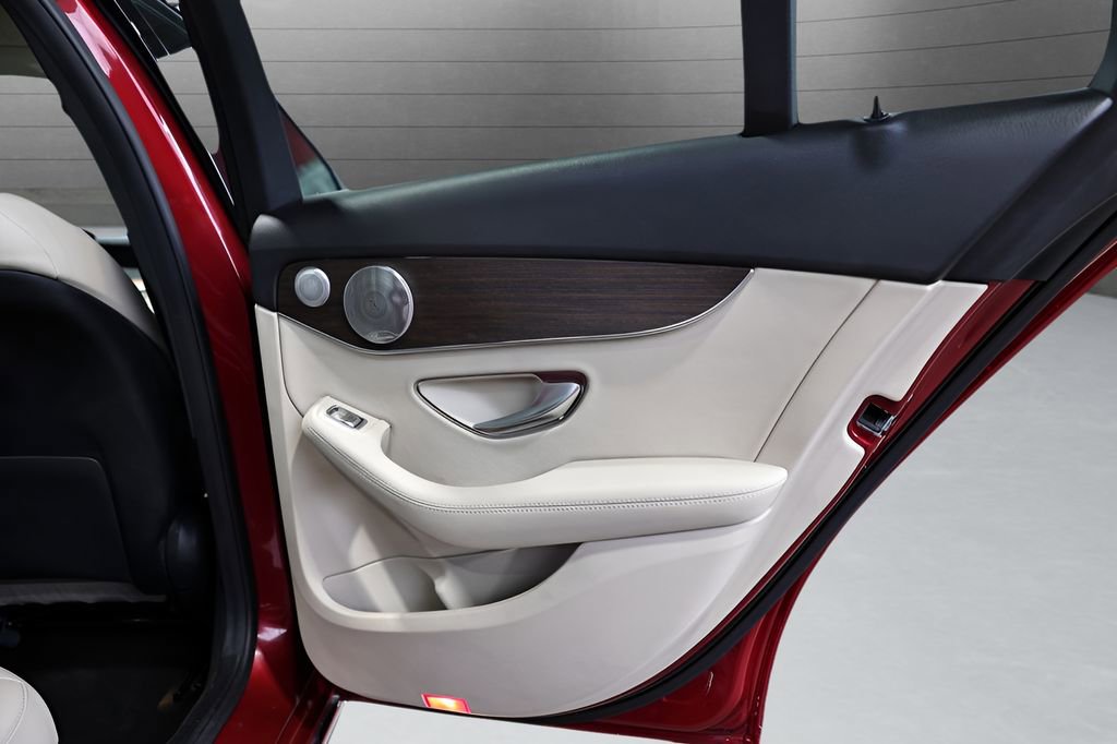 Used 2020 Mercedes-Benz C 300 4MATIC Sedan image 62