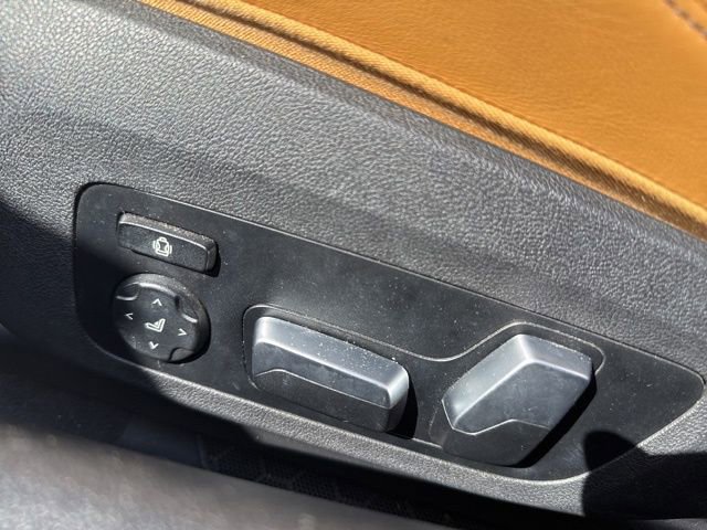 Used 2020 BMW M8 Convertible w/ Driving Assistance Package image 16