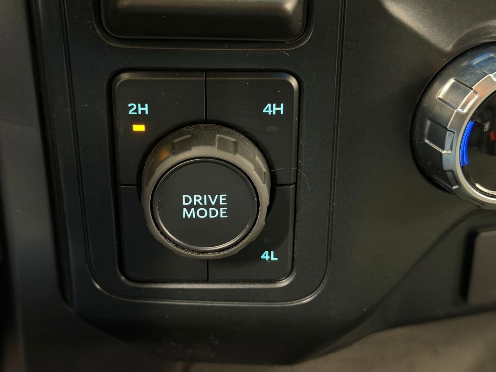 Used 2025 Ford F150 XLT w/ Equipment Group 301A Standard image 25