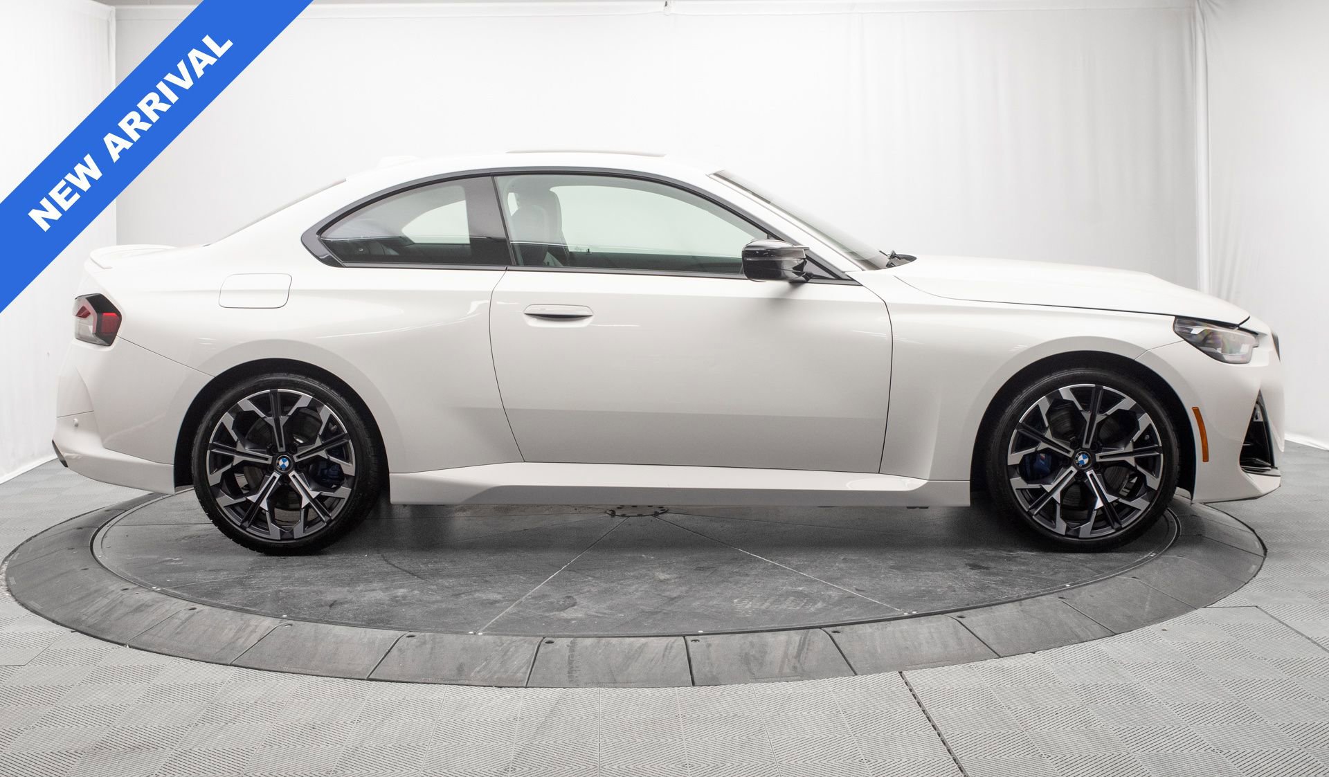 Used 2025 BMW M240i xDrive Coupe image 2