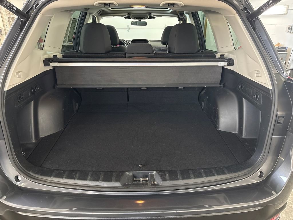 Used 2023 Subaru Forester Premium image 37