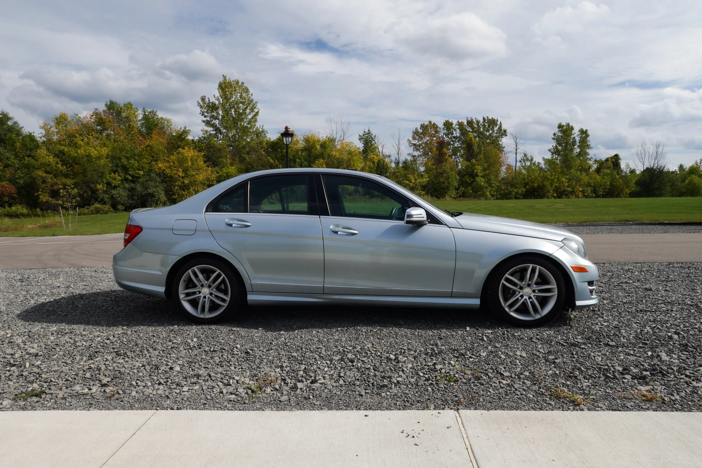 Used 2013 Mercedes-Benz C 300 4MATIC Sedan image 5