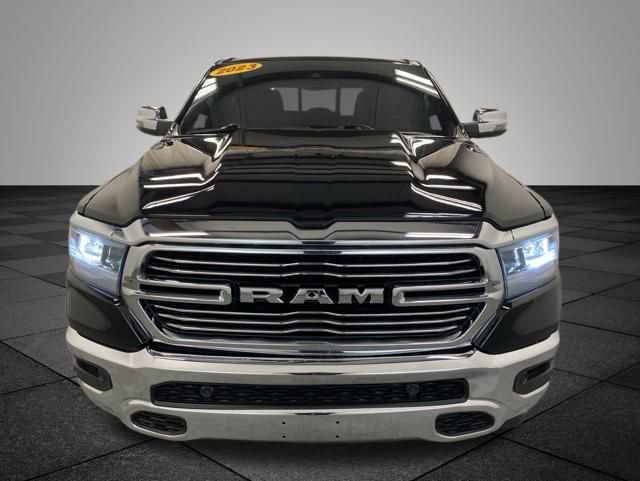Used 2023 RAM 1500 Laramie AWD/4WD image 2