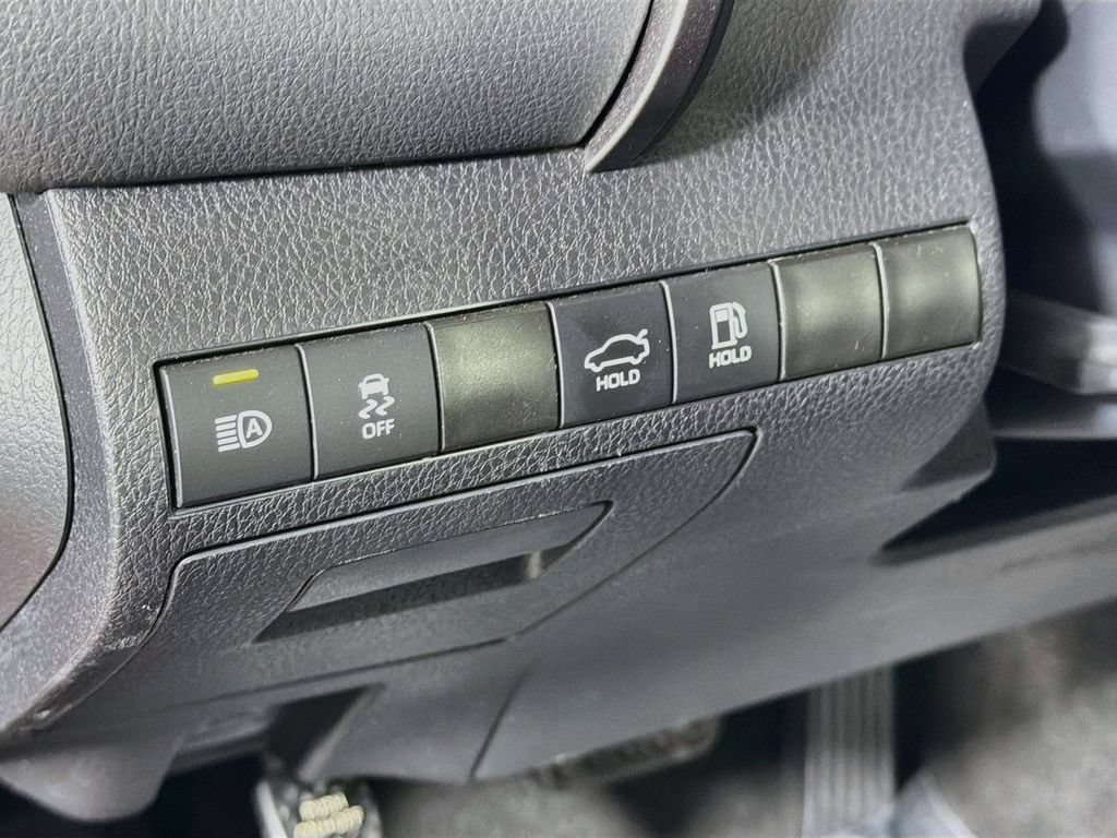 Used 2023 Toyota Camry SE FWD image 10