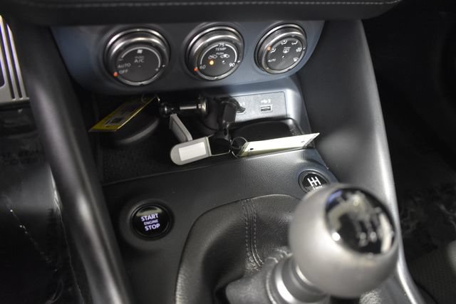 Certified 2024 Nissan Z Performance w/ Floor Mat Package RWD image 18