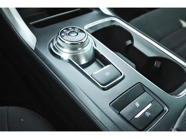 Used 2020 Ford Fusion SE image 27