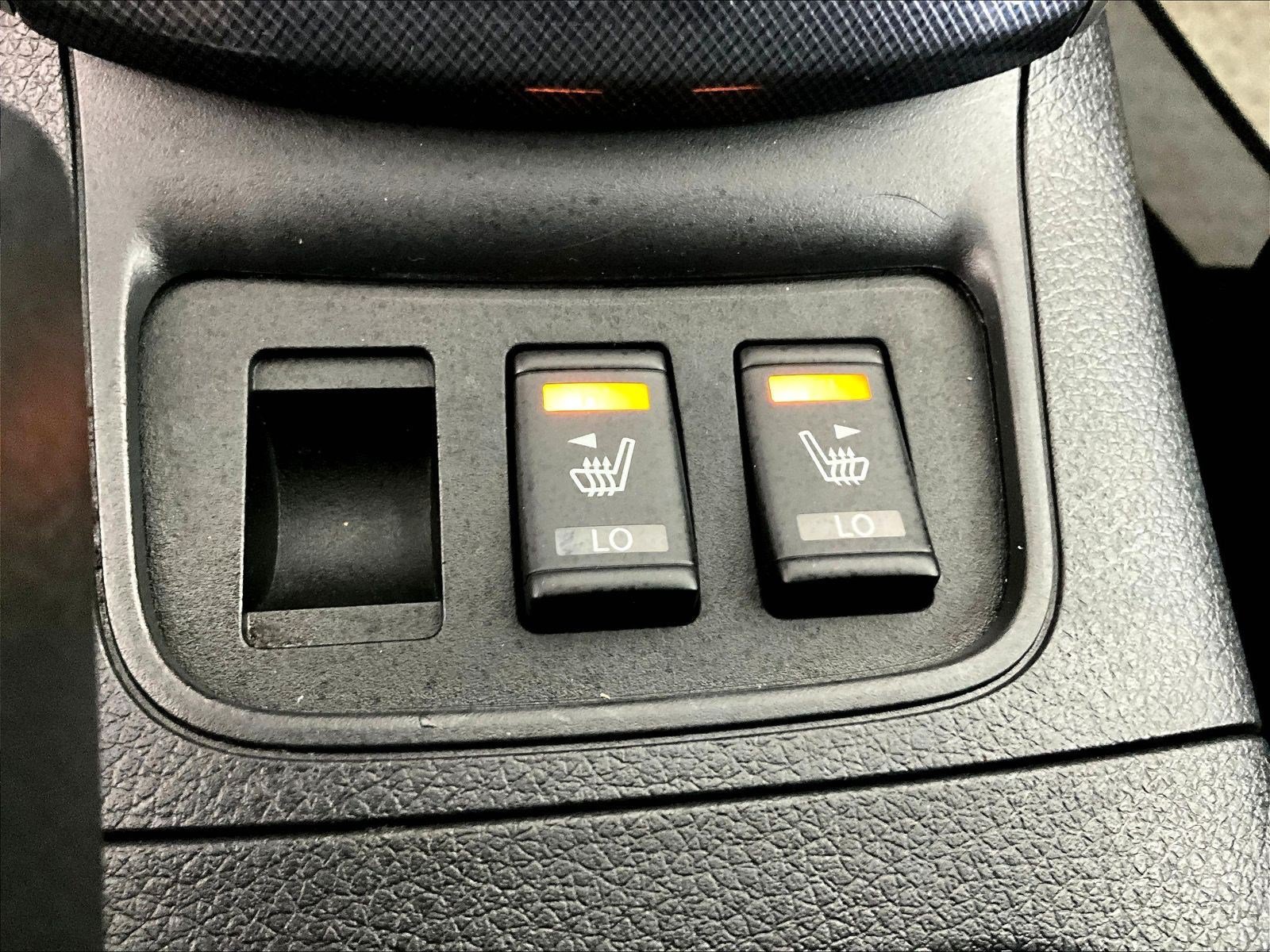 Used 2017 Nissan Sentra SR w/ Driver's Assist Package FWD image 38