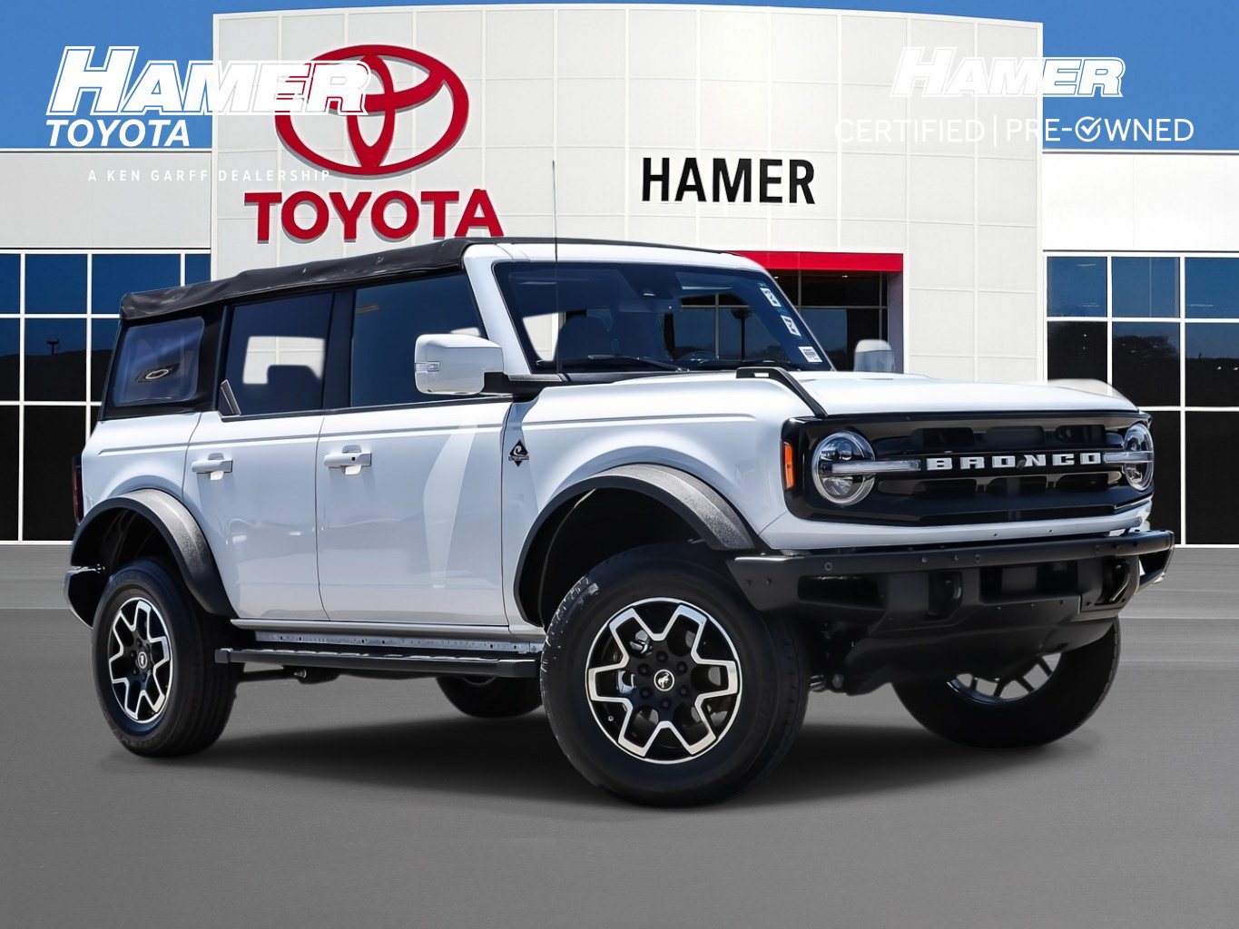 Used 2022 Ford Bronco Outer Banks w/ Sasquatch Package AWD/4WD image 1
