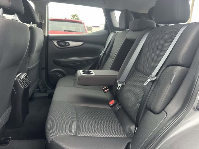 Used 2022 Nissan Rogue Sport S image 15