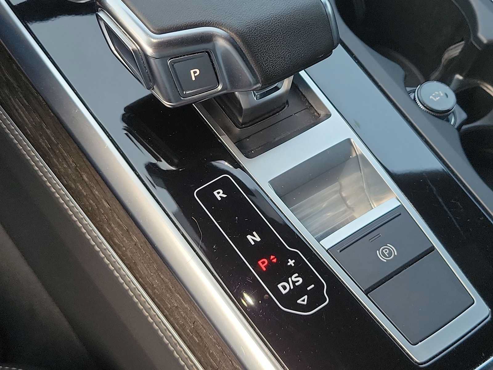 Certified 2023 Audi Q8 Premium Plus AWD/4WD image 32