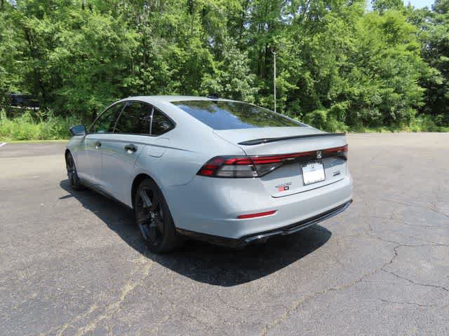 Used 2023 Honda Accord Sport image 4